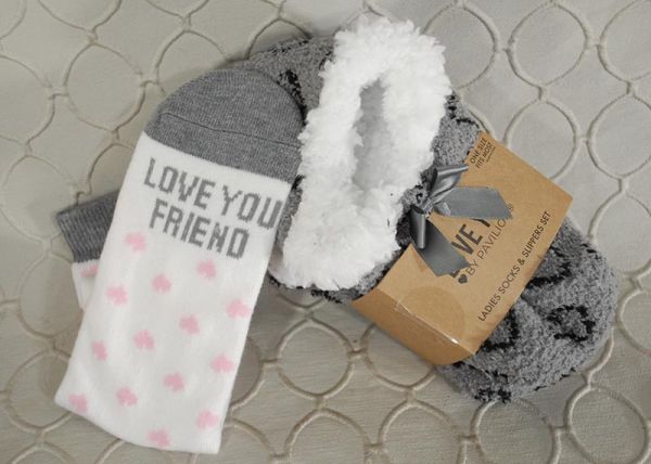 Ladies Socks & Shippers Set - Friend  #GI1653