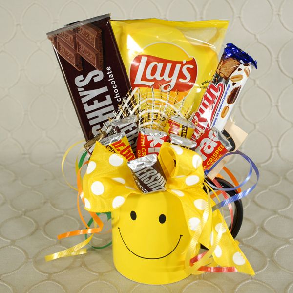 Candy Bouquet in Smiley Mug  #1T1250